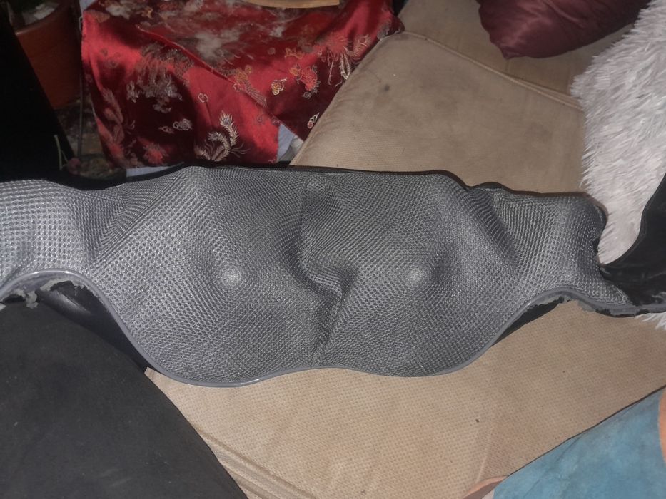 Cinta de massagem lombar c/ aquecimento 20€