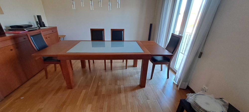 Conjunto de mesa de sala de jantar em cerejeira com 6 cadeiras