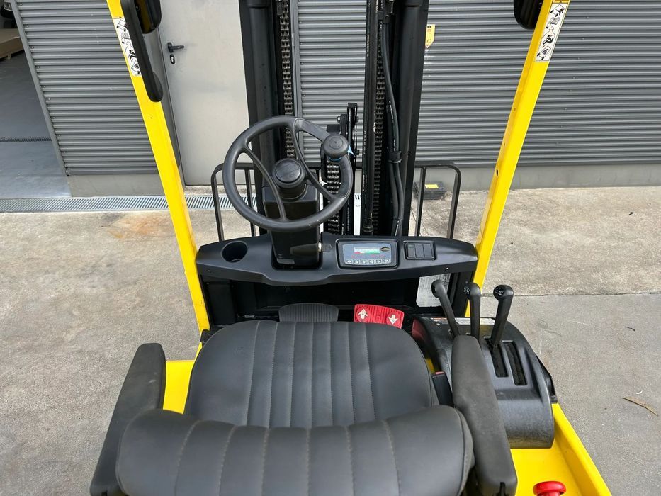 Empilhador Hyster 1600 Kgs Elétrico