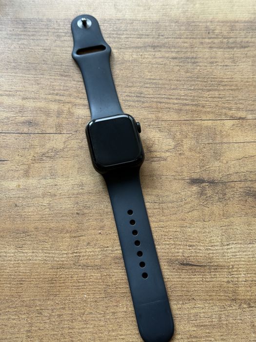 Продам Apple watch SE