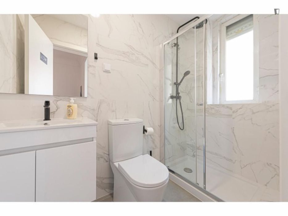 Quarto - localizado em Lapa Lisbon