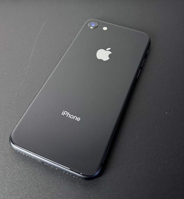 Iphone 8/64gb отличное состояние