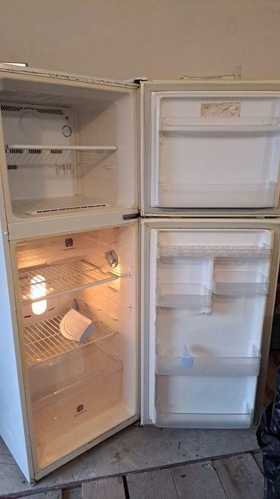 Продам холодильник самсунг