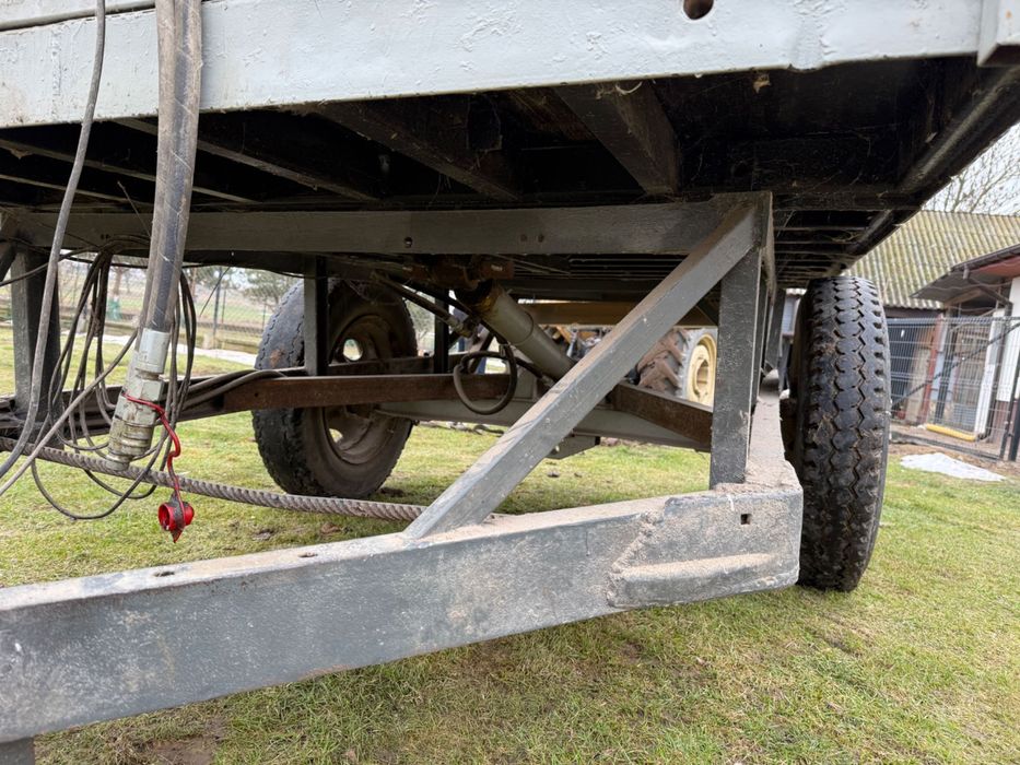 Przyczepka wywrotka przyczepa bitka