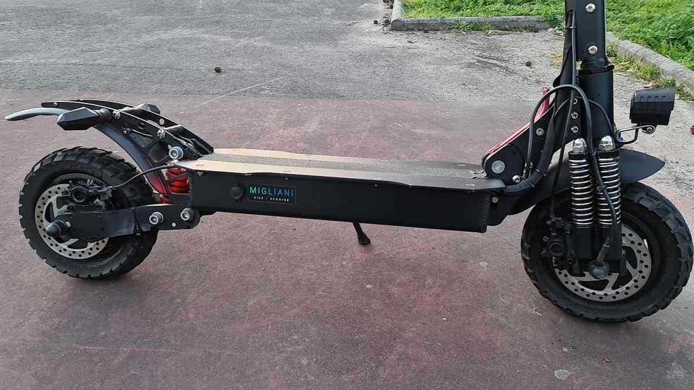 Trotinete scooter elétrica 60v 2400w (1200x2), 22Ah c/ alarme