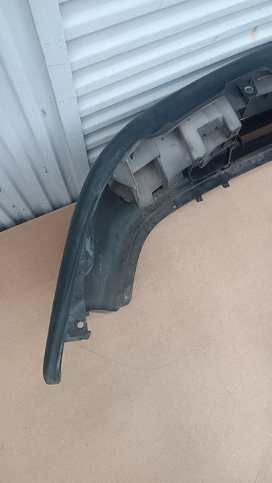 Vendo parachoque de frente Renault Clio ano 1998/2001
