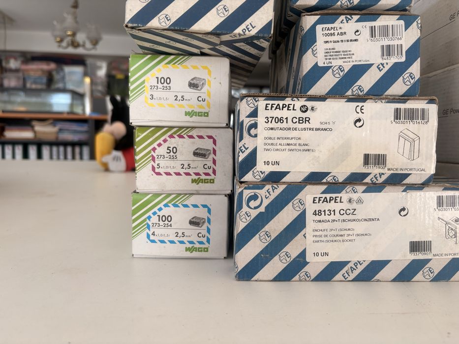 Vendo material elétrico