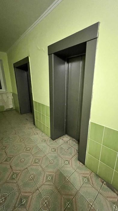 Без%  Продам простору 4х кім кв 125, 5м2  по вул. Вишняківська 13.