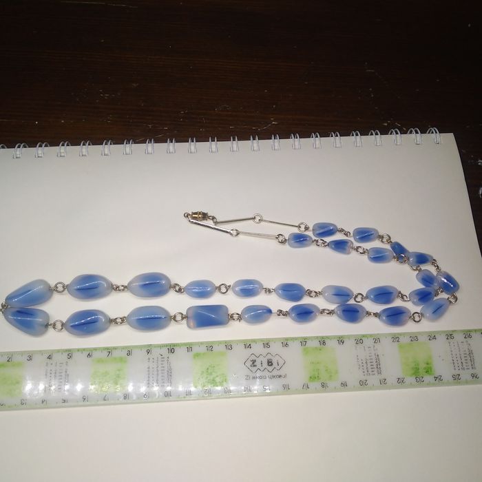 Бусы из натуральных камней.