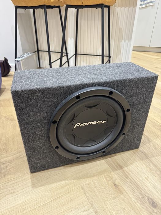 Subwoofer samochodowy Pioneer  + wzmacniacz 2/1 Sony XM-N502