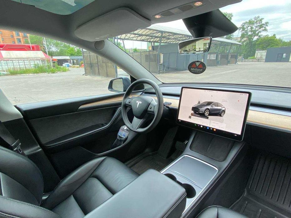 Tesla Model Y Long Range Dual motor 2023