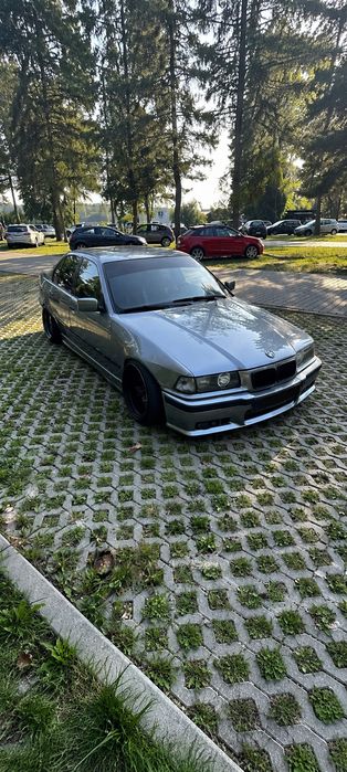 Bmw e36 2.5  przerobiona do driftu