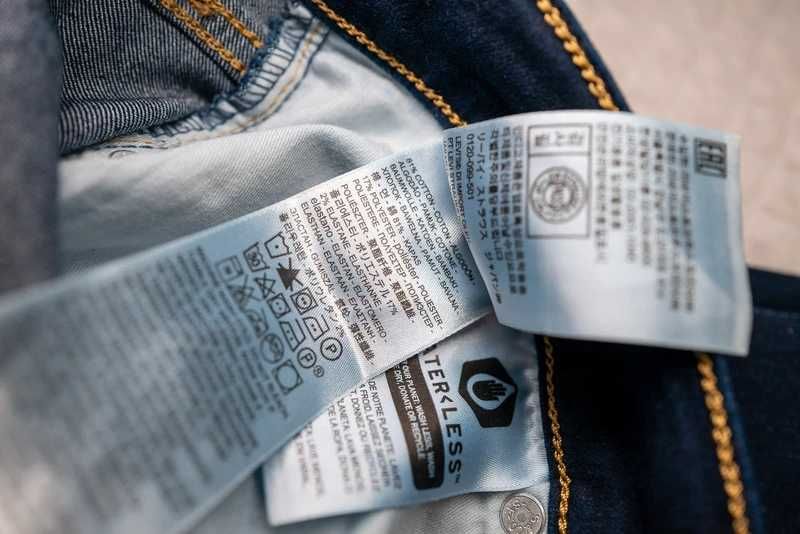 Levi’s 715 Bootcut W30 L34 – ciemny granat J081