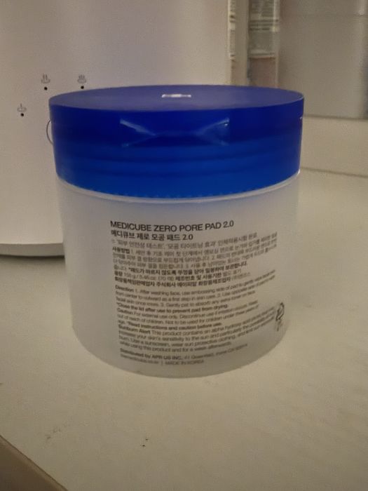 Medicube zero pore pad