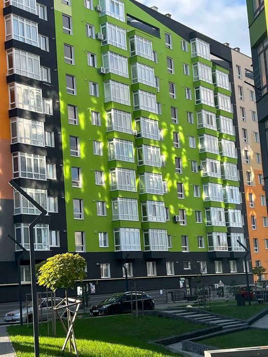 Продам квартиру біля озера
