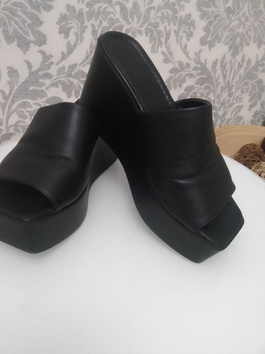 Женские летние шлепанцы