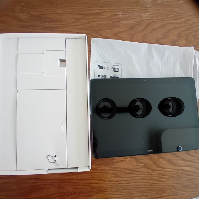 Tablet Huawei AGS2-L09