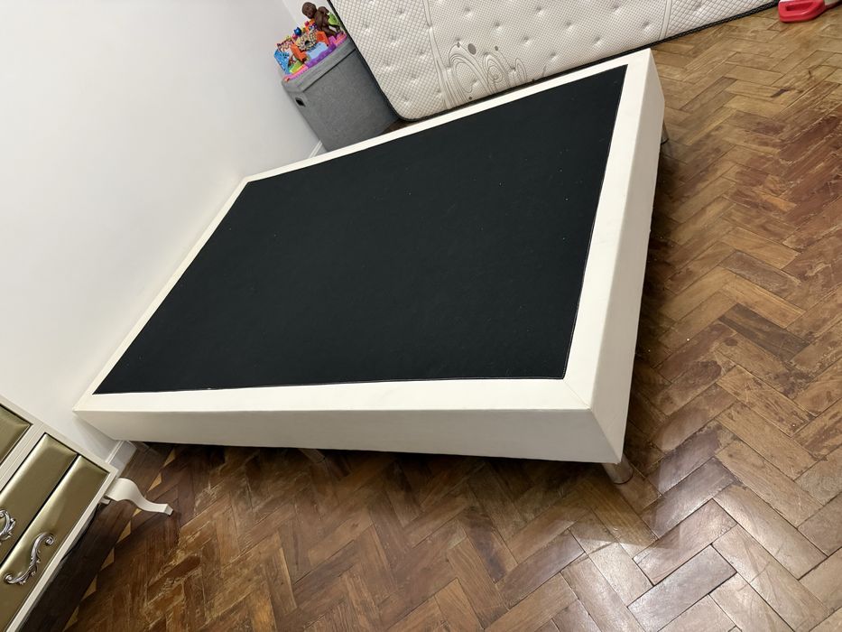 Vendo cama tapi branco
