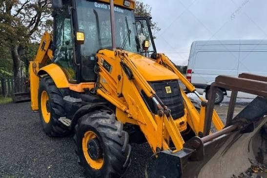 Екскаватор в оренду під будівельні та демонтажні роботи з оператором