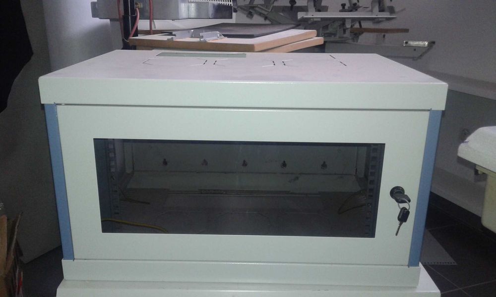 Bastidores informáticos