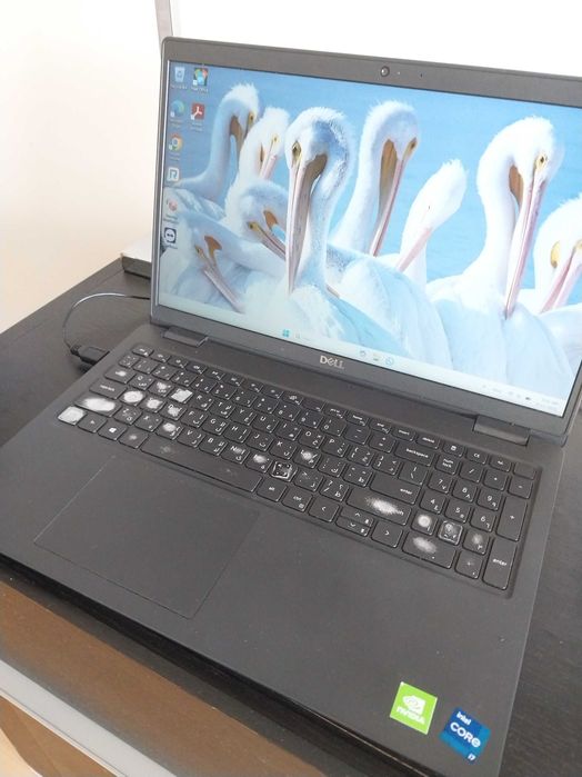 Dell Latitude 3520 16 inches
