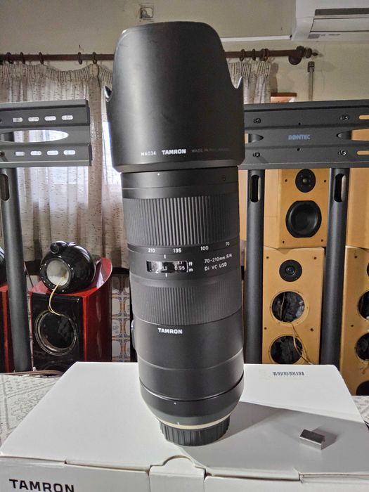 Objetiva TAMRON 70-210mm como nova na Caixa de Origem.