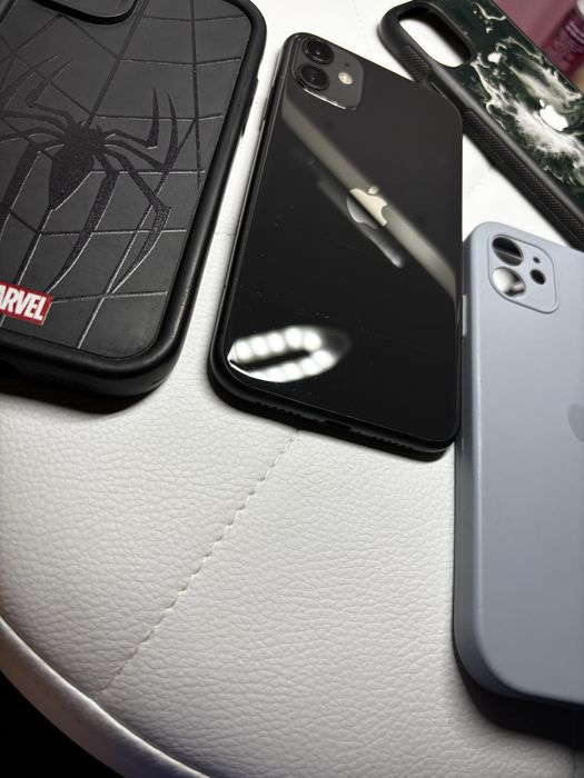 Продам Айфон 11 128гб