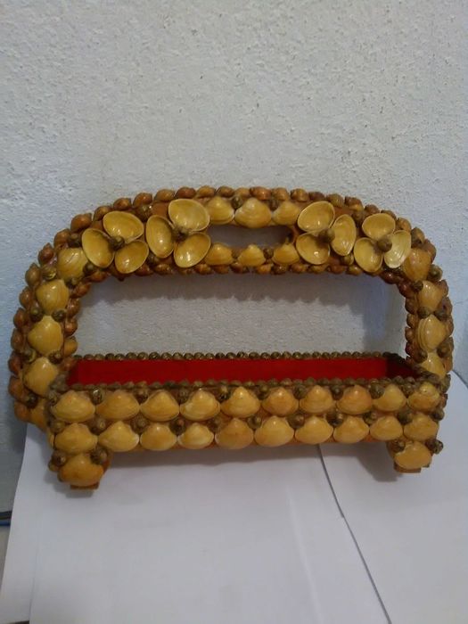 Centro de Mesa em Conchas ( Muito antigo )