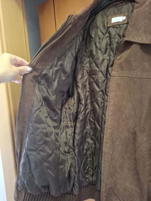 Vende se casaco castanho  de homem em  pele de couro