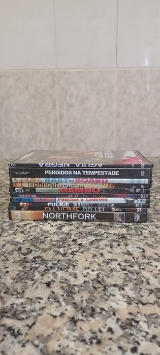 Grande lote de 70 filmes de vários géneros