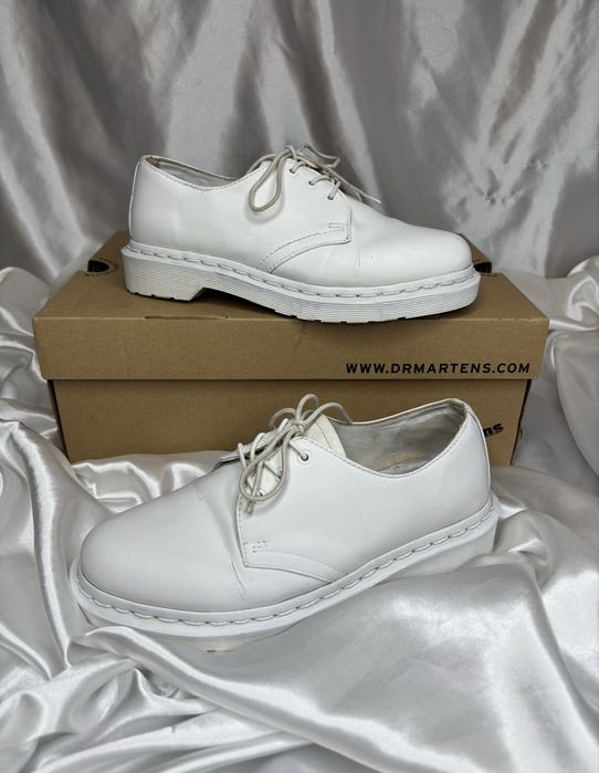 Dr Martens 1461 all white krótkie glany niskie całe białealternative