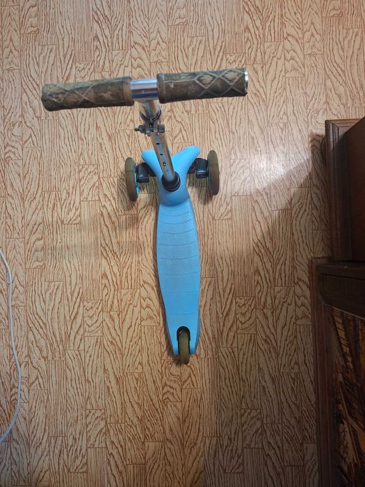 Продам самокат дитячий
