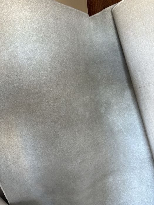 Carpetes de boa qualidade tenho 2 usadas de 160x230 custaram cerca de 200 e pouco cada mas como ja foi usada vendo as duas a esse valor.