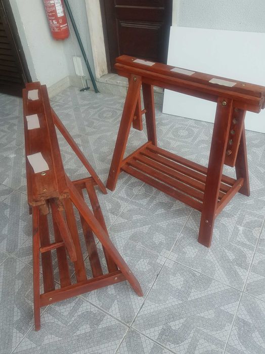 Secretária de estudante com ¨janela para cópia¨.