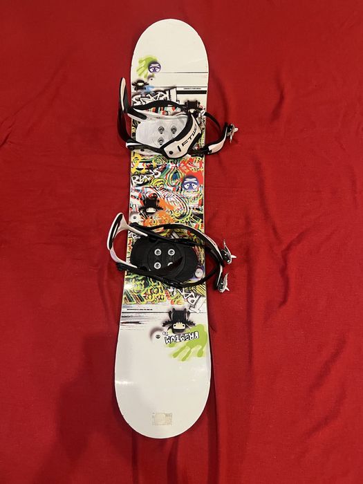 Сноуборд,кріплення та чохол в хорошому стані