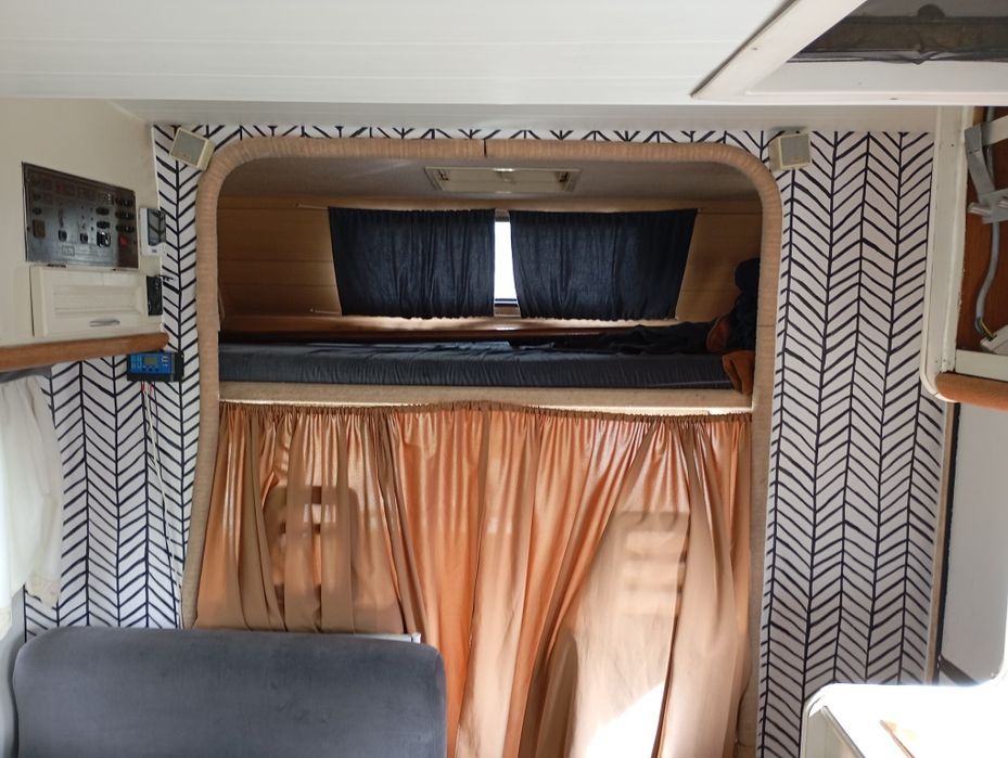 Autocaravana Peugeot j5 clássica