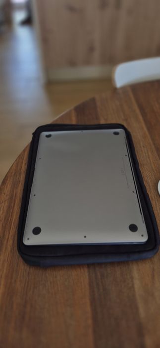 Apple MacBook Air (M1 series)