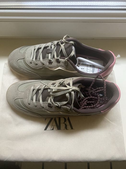 Кросівки жіночі нові