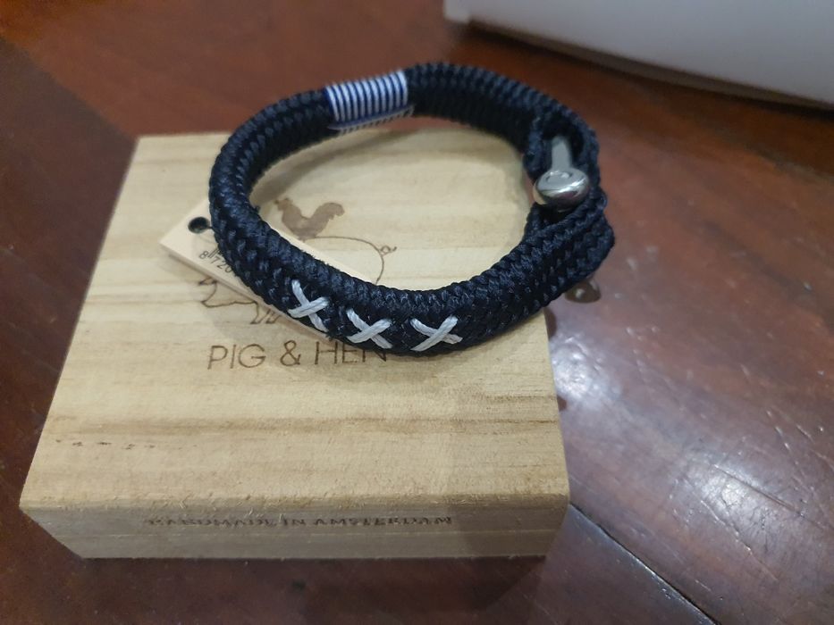 Pulseira PIG HEN.     20€