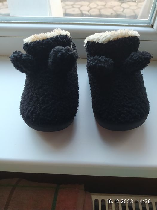 Продам угіки плюш