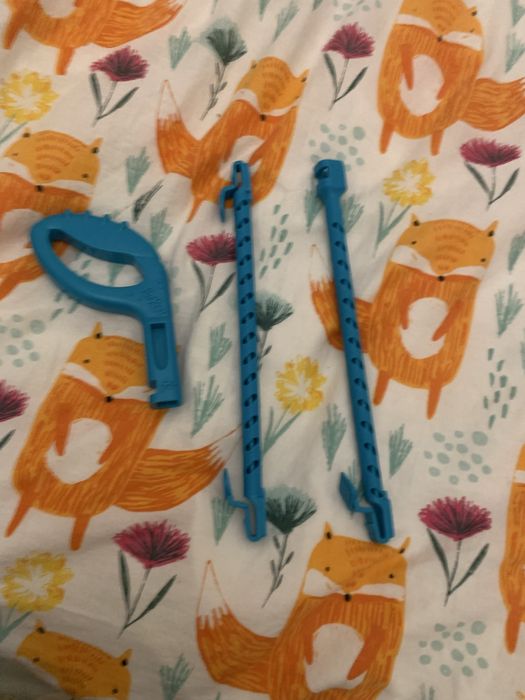 Interakntywna zabawka jezdzi wydaje dzwieki