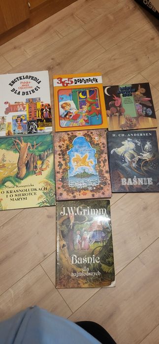 Książki, bajki dla dzieci z PRLu komplet
