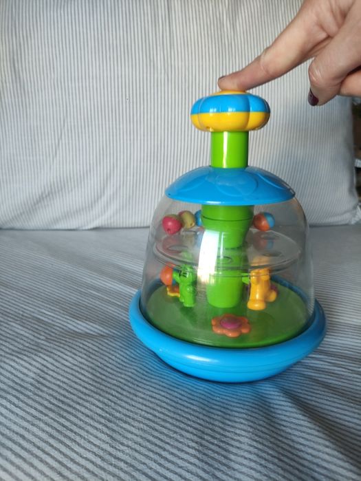 Brinquedo interativo criança