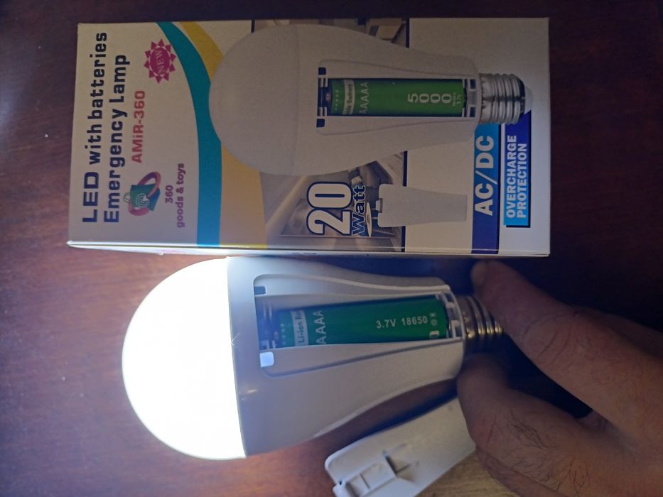 Универсальная лампа от сети с акумуляторами