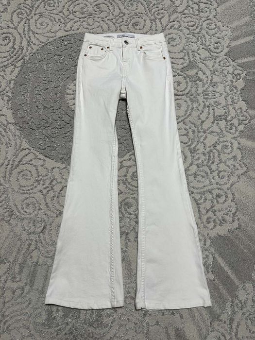 Штани джинси кльош жіночі  Bershka 34р