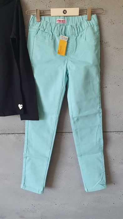 Spodnie +bluza r.140-146