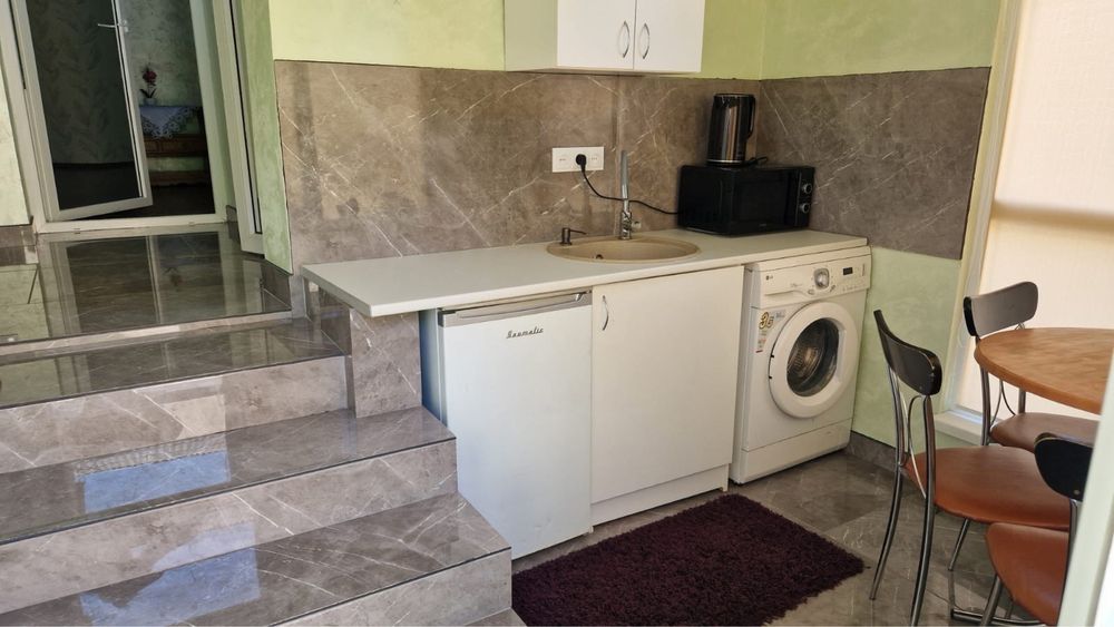 Апартаменти, квартира, подобово, ж/д,госпіталь,4 спальні місця