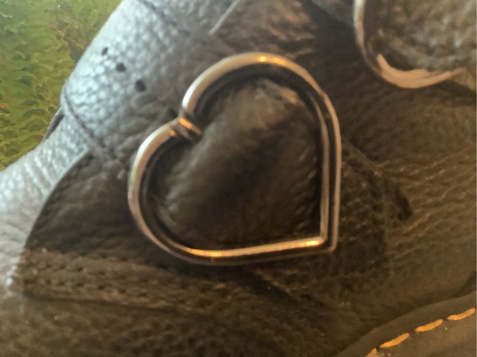 Dr. Martens Devon Heart Black Milled Nappa 37, damskie. Skóra nat.