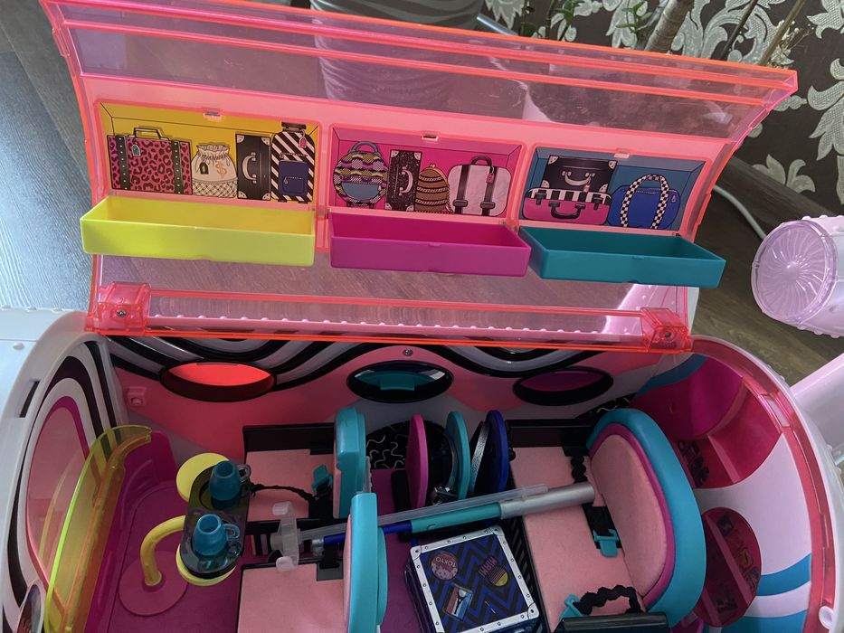 Літак LOL OMG Travel