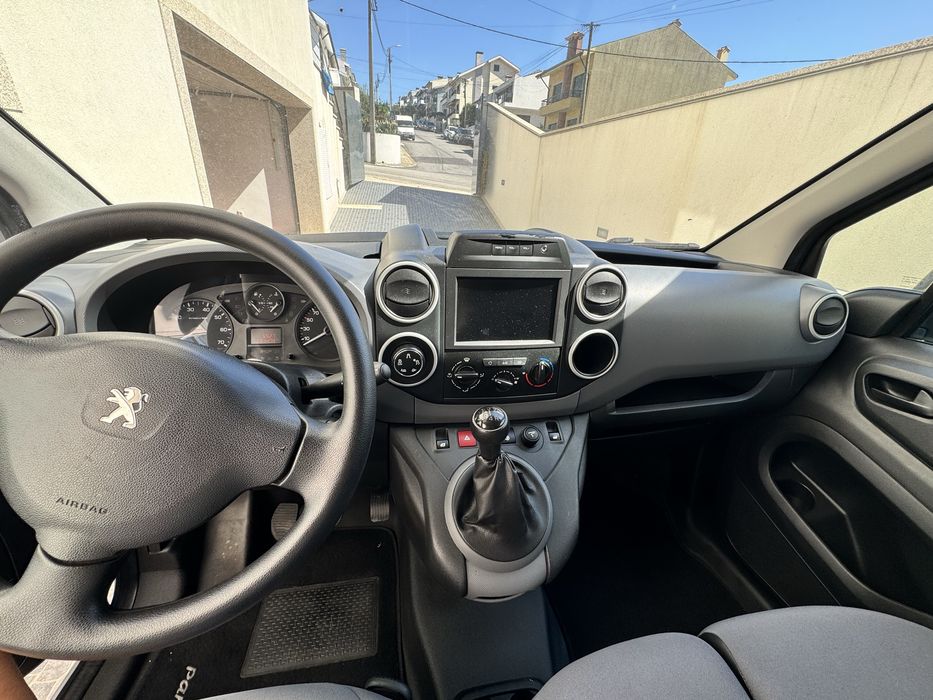 Peugeot Partner 1.6 HDi Diesel – 2016 – Long – 3 Lugares